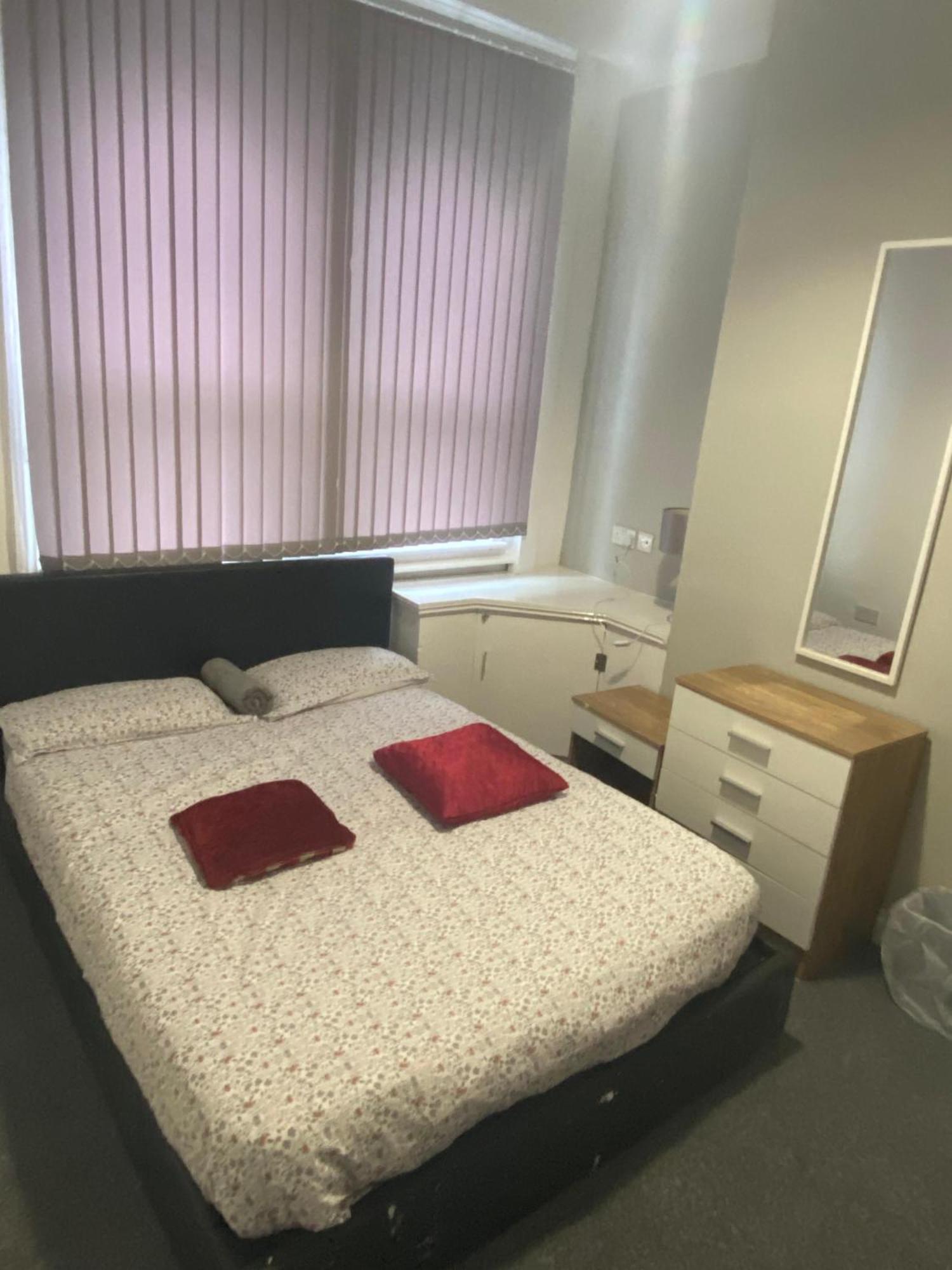 Stoke-on-Trent Happy Homes מראה חיצוני תמונה